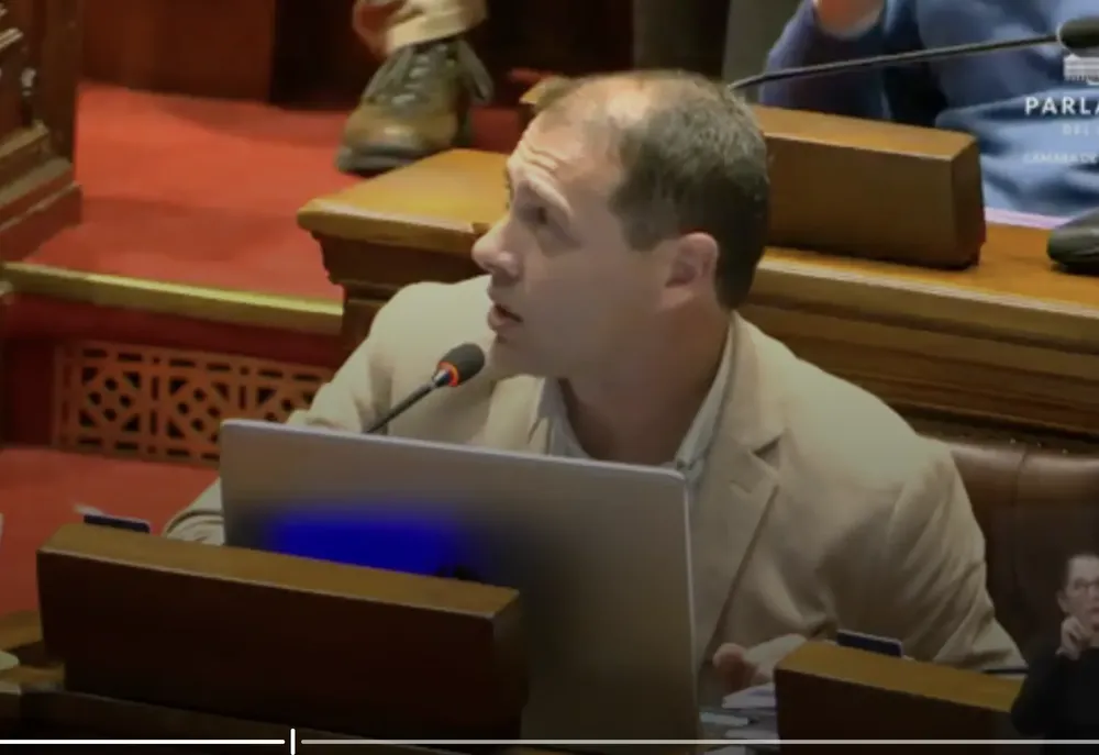 Captura de pantalla 2025-06-18 a la(s) 14.04.43