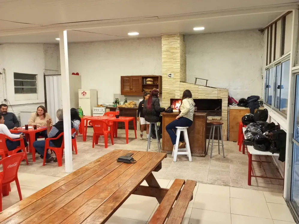 Parrillero cerrado 1